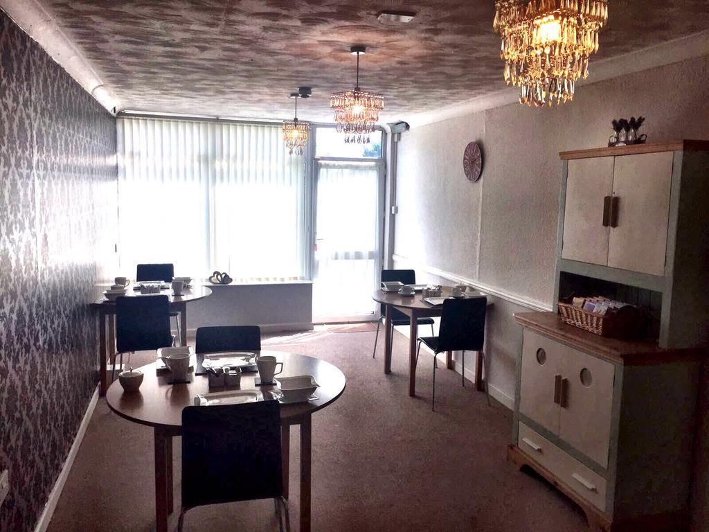 At Your Service B&B Yeovil Esterno foto