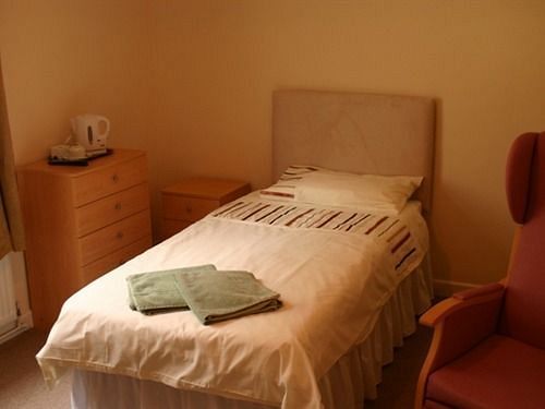 At Your Service B&B Yeovil Esterno foto