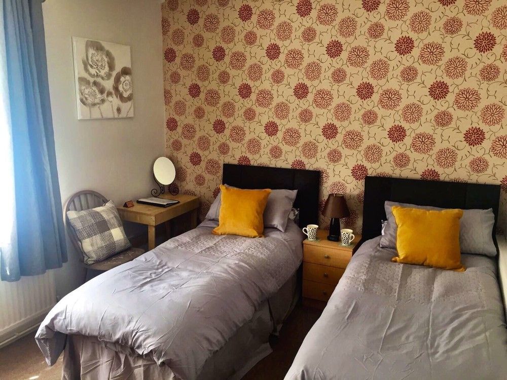 At Your Service B&B Yeovil Esterno foto